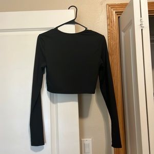 Large long sleeve crop top workout top//never worn